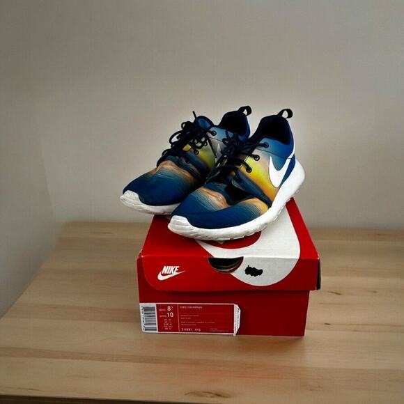 Nike Roshe Run Mens 8.5 Multicolor Athletic Sneaker shoe box santa monica run - Picture 1 of 10